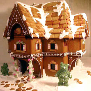 Extraordinary-Gingerbread-House-19.jpg