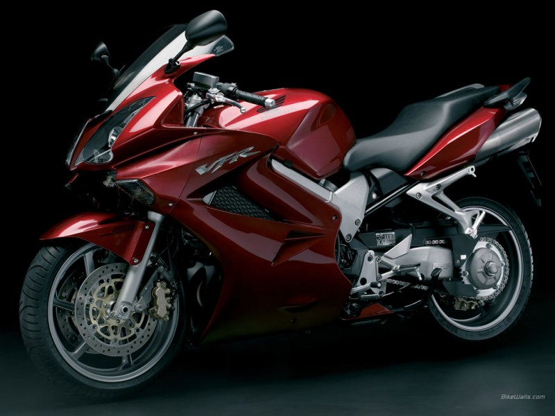 Honda_VFR_2006_18_1024x768.jpg